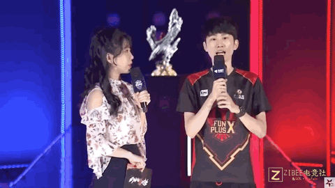 在比赛中段 在比赛中段