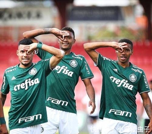 湖人队在比 湖人队在比