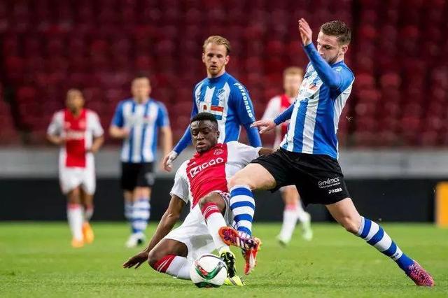 职业生涯的 职业生涯的