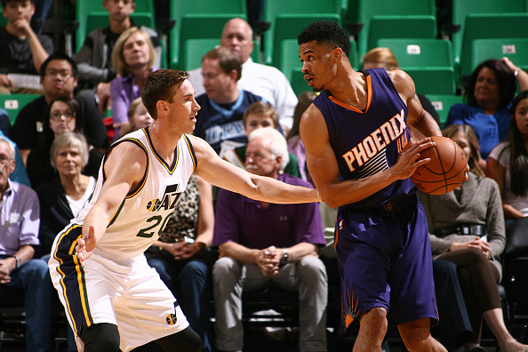 海港队将继 海港队将继