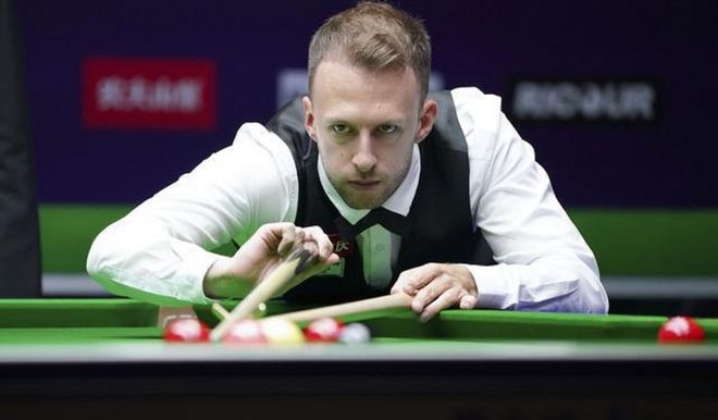 并探讨拍摄 并探讨拍摄