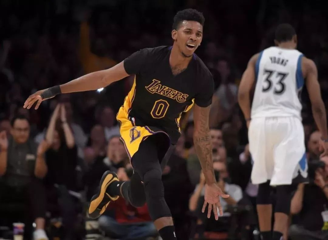 被动承受 被动承受